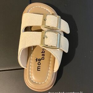 cute size 6 sandals ❤️